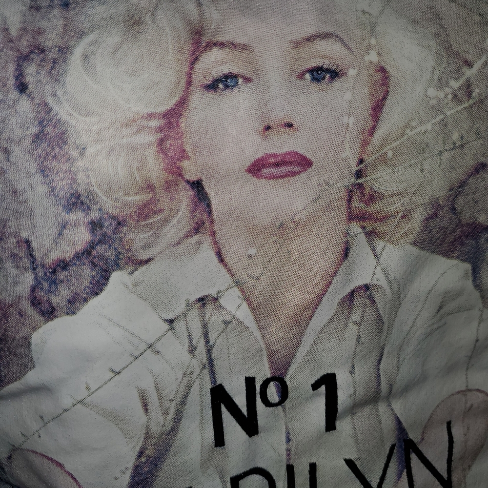 Marilyn Monroe Sweatshirt - Picture 2 of 10